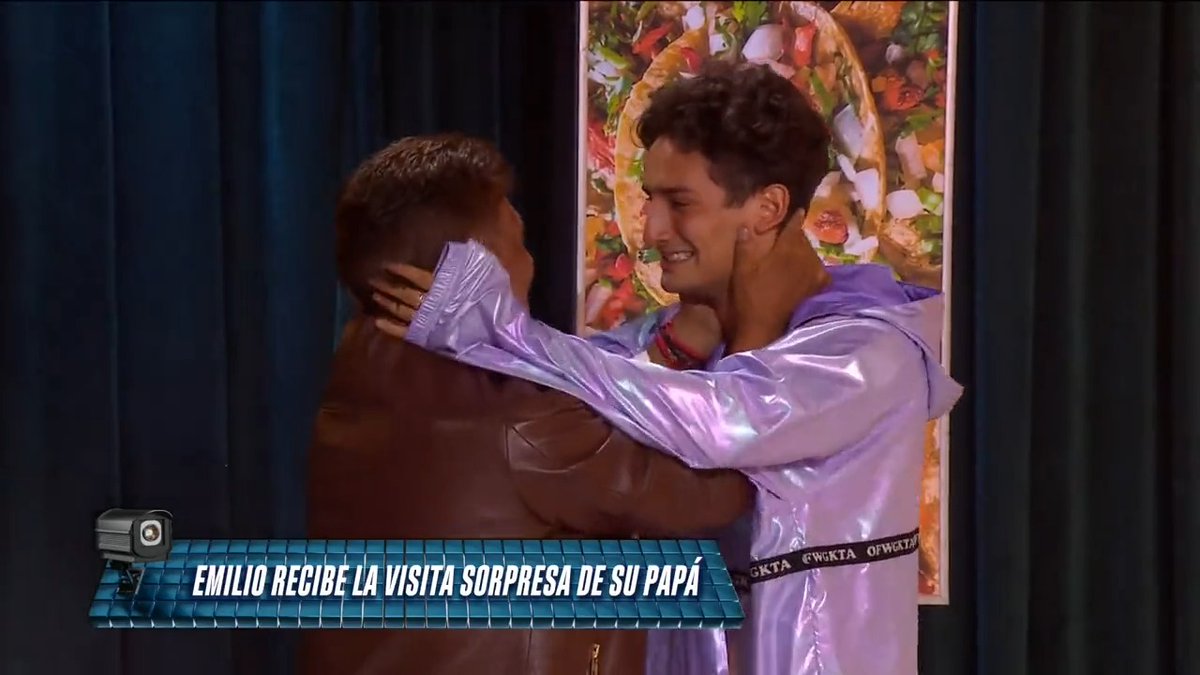 Ya lxs vi llorando con el reencuentro de 🤘🏻Emilio.O.Marcos 🤘🏻 y su papá 😭💝 Revive gratis las galas de #LaCasaDeLosFamososMx a través de ViX 🧡 👉