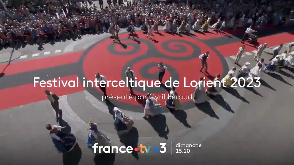 🎼🕺💃 C'est un spectacle qui promet d'être haut en couleur dans les rues de Lorient ! 𝗟𝗮 𝗚𝗿𝗮𝗻𝗱𝗲 𝗣𝗮𝗿𝗮𝗱𝗲 𝗱𝗲𝘀 𝗻𝗮𝘁𝗶𝗼𝗻𝘀 𝗰𝗲𝗹𝘁𝗲𝘀 présenté par Cyril Féraud, c'est dimanche à 15.15 ! @FESTIVALLORIENT#interceltique23