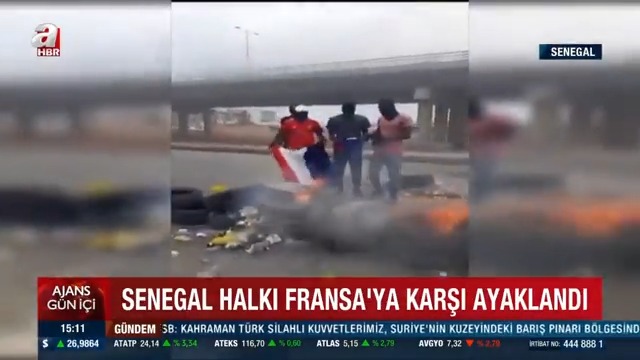 Senegal halkı Fransa’ya karşı ayaklandı ▪️Fransa'nın Afrika'daki eski sömürüleri birer birer Paris yönetimine karşı ayaklanıyor. Senegal'de halk, Fransız yanlısı hükümete karşı gösterilere başladı.