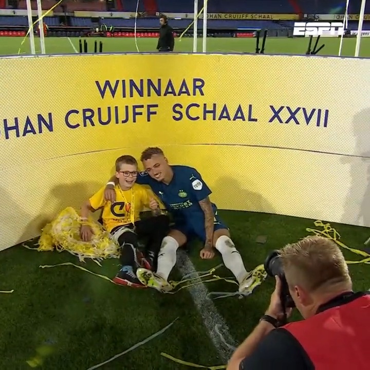 ❤️👏 Big respect to Noa Lang after PSV won the Dutch Super Cup! (ESPN NL)