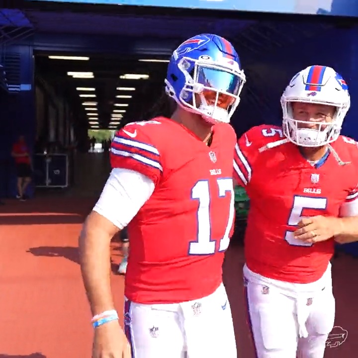 Josh Allen rocking the blue helmet today 🔥 (via Buffalo Bills)