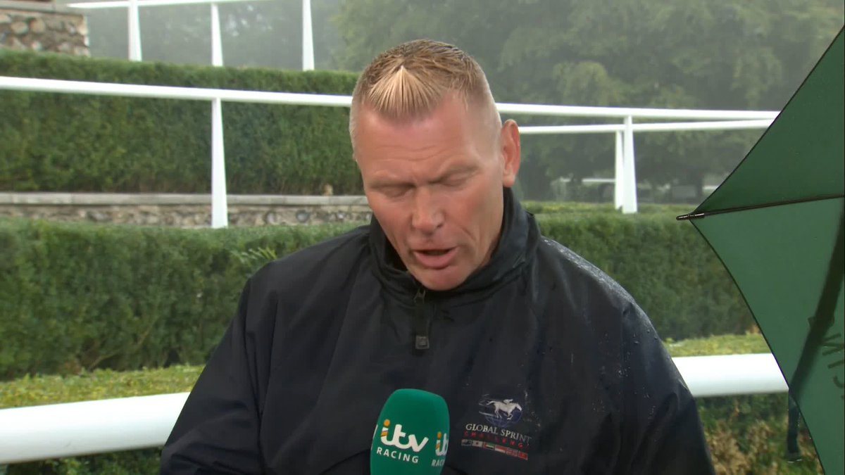 "Over a third of Jockeys now feel physically and mentally worse. Two-thirds do not support the removal of their job. Three-quarters think the lack of racecourse saunas is a negative. Everyone is 𝗻𝗼𝘁 in agreement" 🗣Matt Chapman #ITVRacing | #TheOpeningShow | Goodwood Racecourse