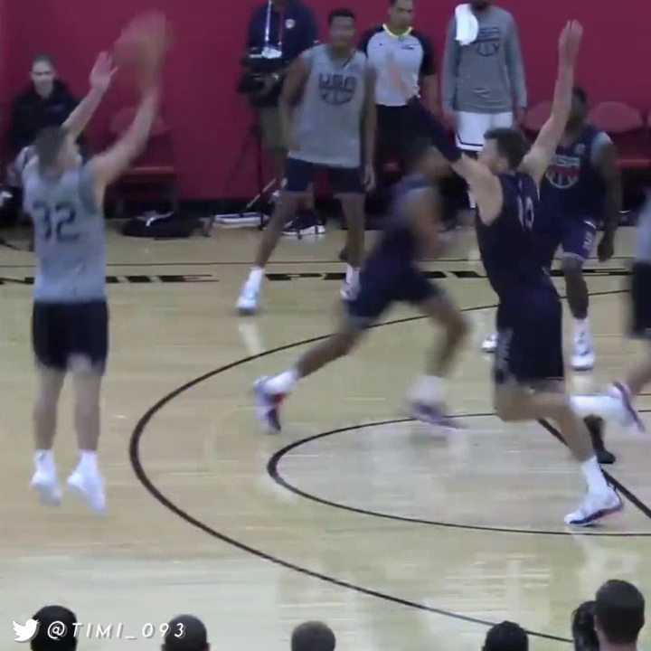 Some Payton Pritchard's highlights from yesterday's Team USA scrimmage. 5 points (2-3 FG), 2 rebounds, 2 assists in Select Team's win: