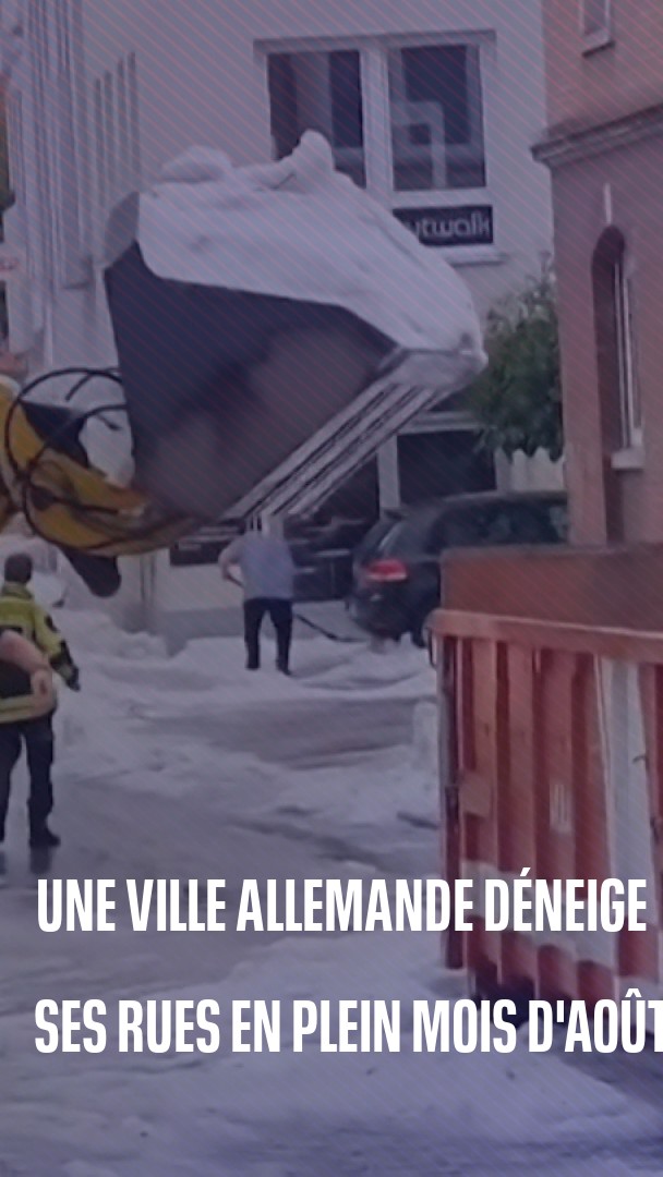 La ville allemande de Reutlingen déneige ses rues en plein mois d'août
