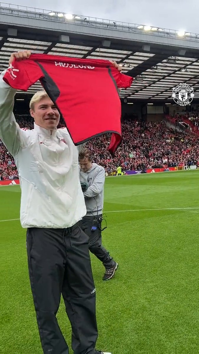 Rasmus: meet the Theatre of Dreams! 😍 #MUFC