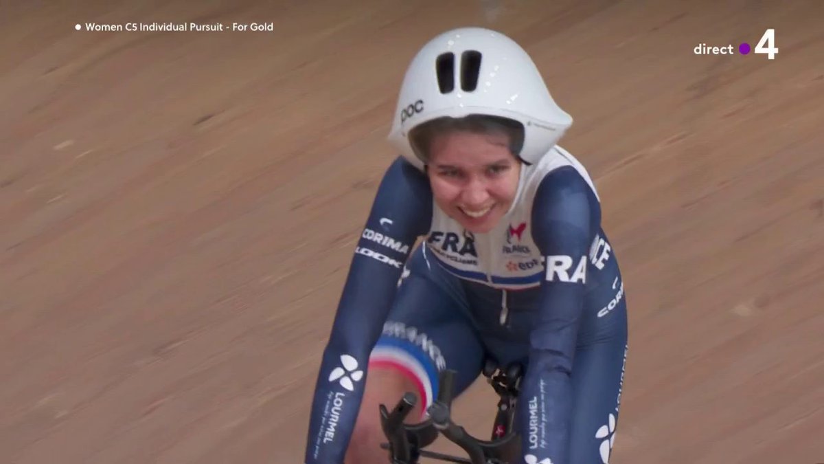 🚴♂️ #GlasgowScotland2023 | 🇫🇷 HEIDI GAUGAIN CHAMPIONNE DU MONDE ! 🥇 À 19 ans, la Française s'offre le titre suprême en vitesse individuelle dans la catégorie para cyclisme ! Une finale survolée, ça promet pour Paris 2024 ! 📺 Suivez le direct :