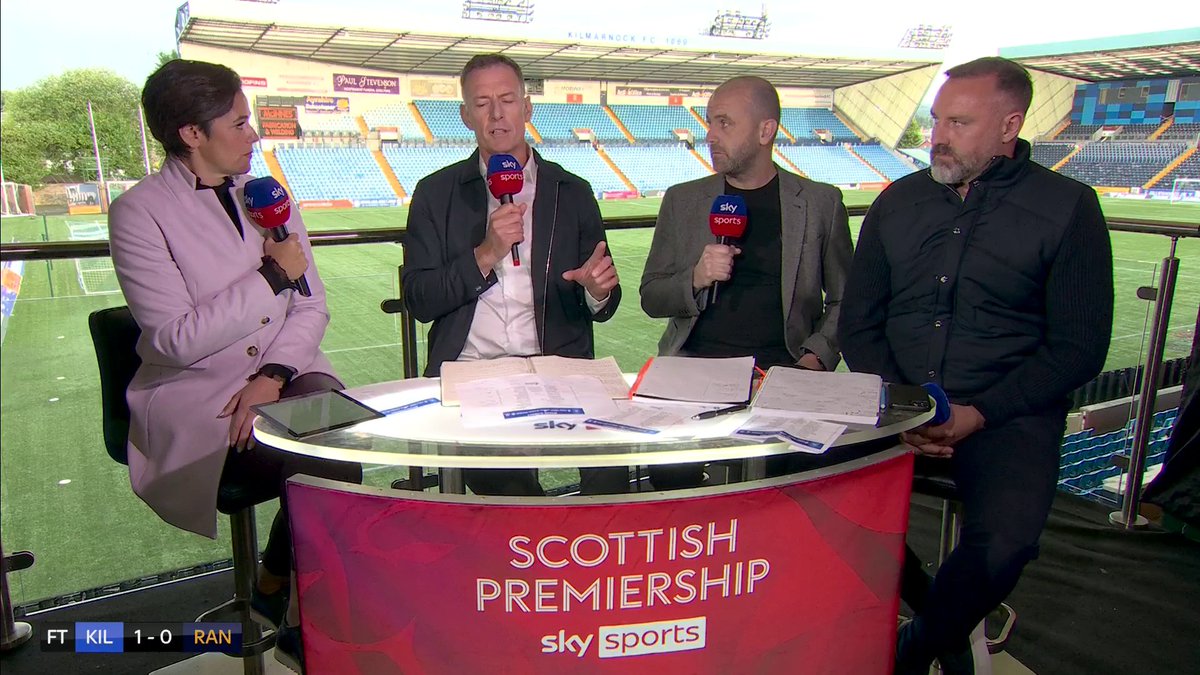 🗣️ "The pressure for Beale this season is going to be different..." 🗣️ "If you're a manager, you're under pressure all the time, that's a fact!" Chris Sutton and Kris Boyd discuss the 𝙥𝙧𝙚𝙨𝙨𝙪𝙧𝙚 of management... ⬇️