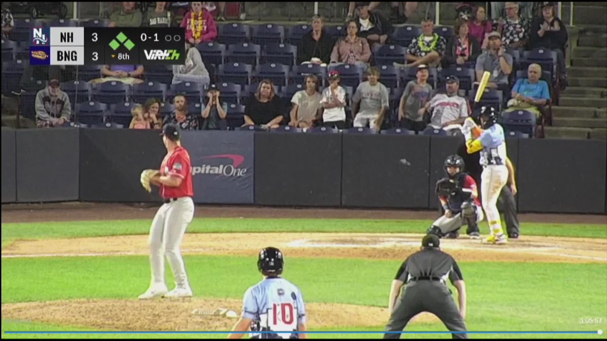 Luisangel Acuña reaches on a throwing error and gets to celebrate as the winning run comes home for Binghamton!