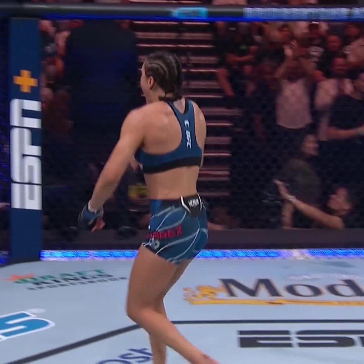 TATIANA SUAREZ SUBMITS JESSICA ANDRADE IN ROUND 2 😤 #UFCNashville