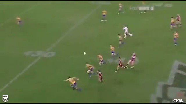Was Darren Lockyer the greatest clutch player of all time? Scores level no time left, Lockyer steps up and delivers to Denan Kemp to win it. Broncos vs Eels 2008 #NRLBroncosEels #Legend #RugbyLeague #Broncos