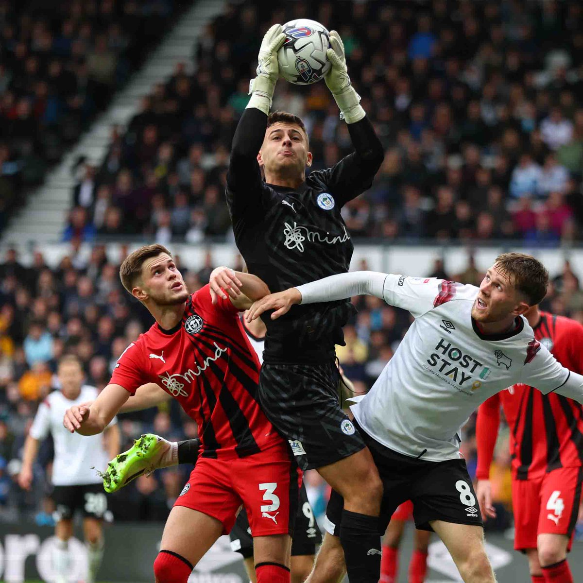 🧤 𝗦𝘂𝗽𝗲𝗿 𝗦𝗮𝗺 𝗧𝗶𝗰𝗸𝗹𝗲 𝗶𝗻 𝗴𝗼𝗮𝗹… Go on, be honest - you can’t get this chant out of your head, can you? 🎶🤣 #wafc 🔴⚫️