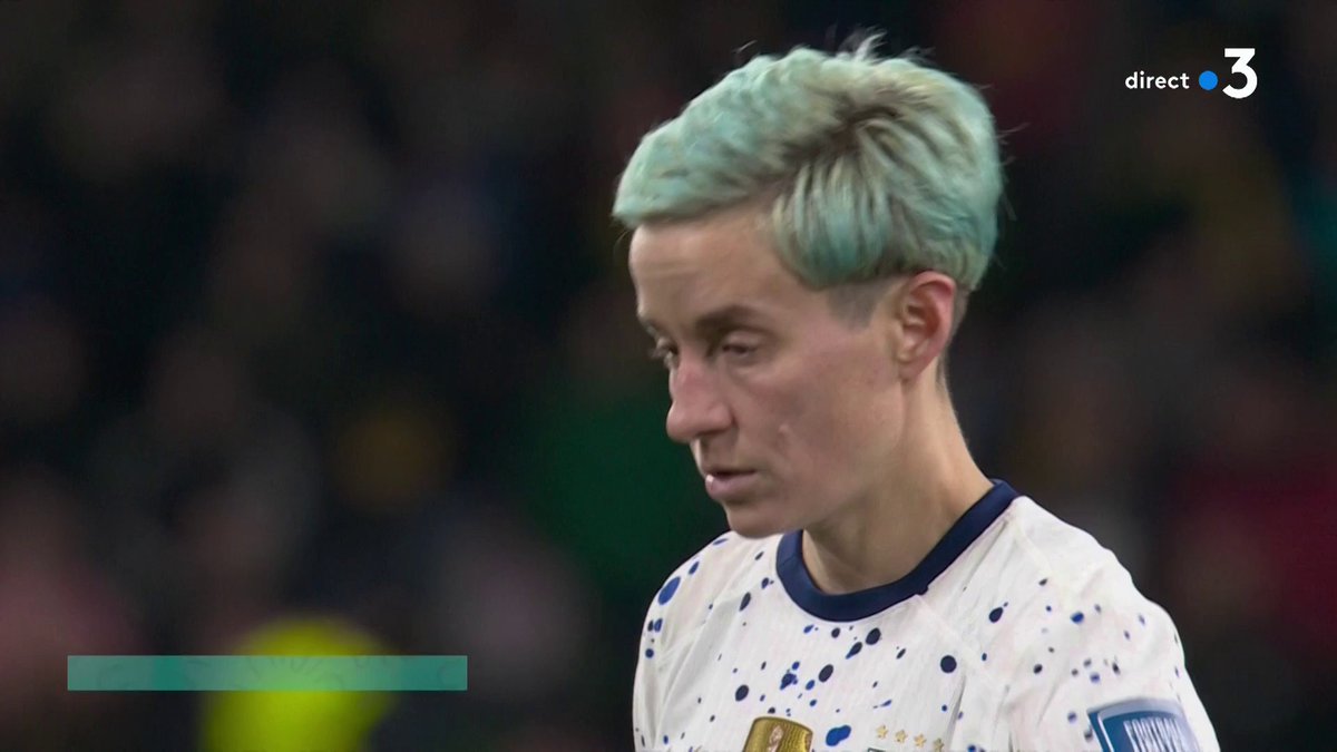 Le tir au but complètement manqué de Megan Rapinoe. La capitaine américaine a ainsi joué le dernier match de Coupe du monde de sa carrière avant sa retraite. Les USA sont éliminés. ❌🇺🇸 🎥 francetvsport