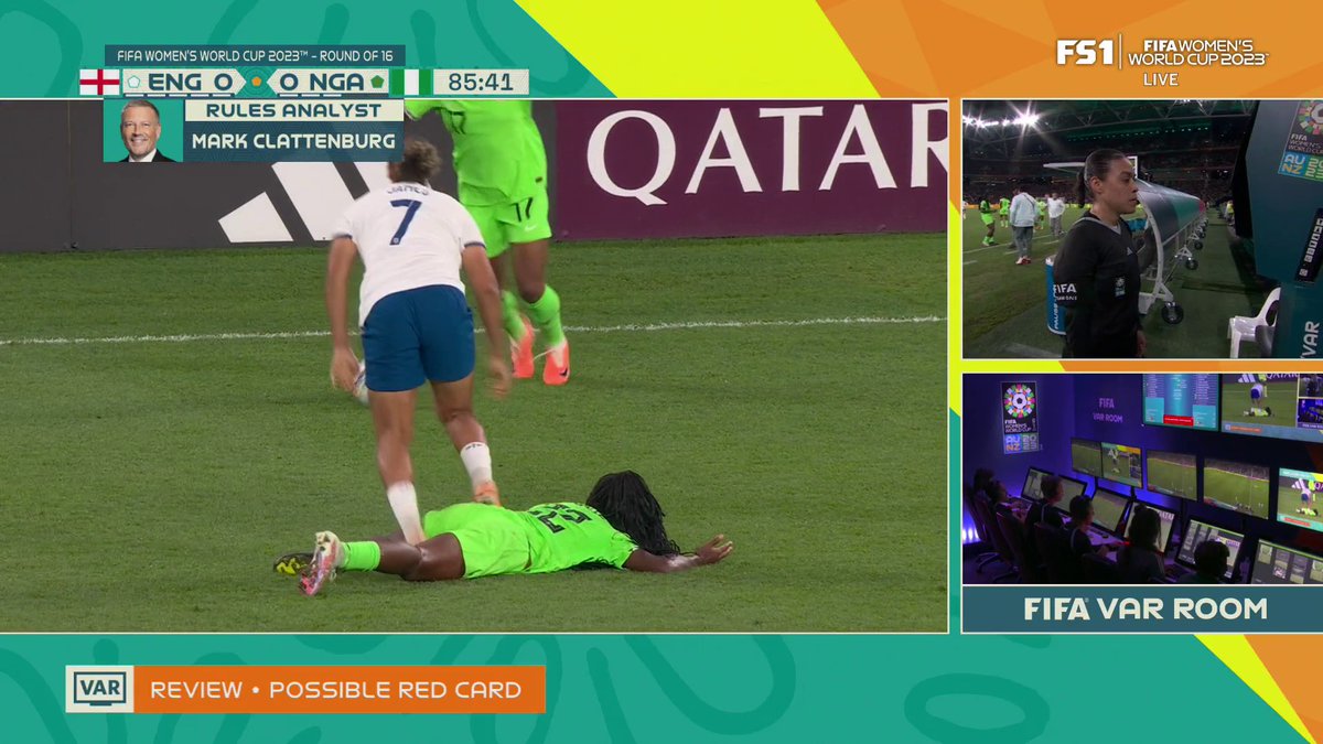 Lauren James is seeing red and will be sent off 🟥 The Lionesses are now down to 10 players!