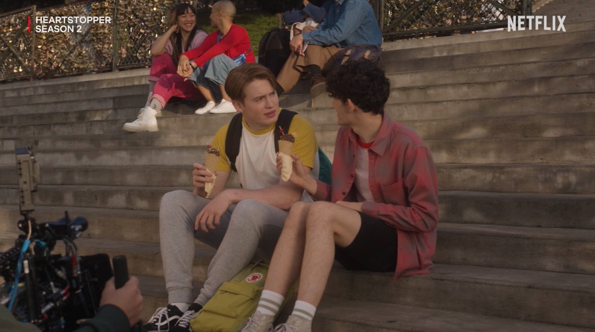 Go behind the scenes of Heartstopper's Paris adventure!