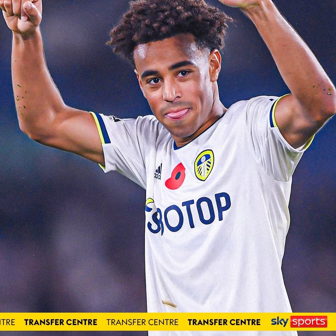 Chelsea are in talks to sign Leeds United midfielder Tyler Adams 🔵