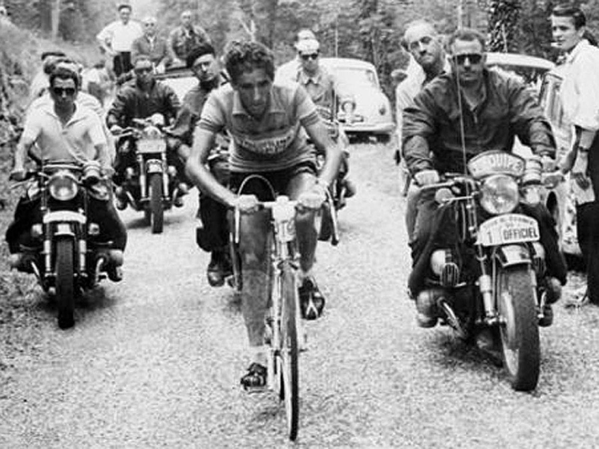 Fallece Federico Martín Bahamontes, ‘el águila de Toledo’ , primer ciclista español en ganar el Tour de Francia, en 1959. Nuestro recuerdo y homenaje a toda una leyenda de nuestro deporte 👉 #DEP
