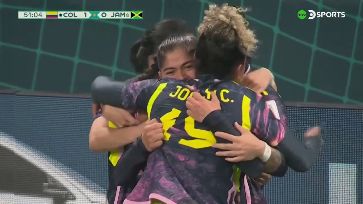 HISTÓRICO TRIUNFO de la Selección de Colombia con este lindo gol de Catalina Usme. Se mete en los CUARTOS DE FINAL del Mundial, dónde se enfrentará a Inglaterra. Que corazón tienen estás chicas. ¡Tienen todo nuestro apoyo, vamos!