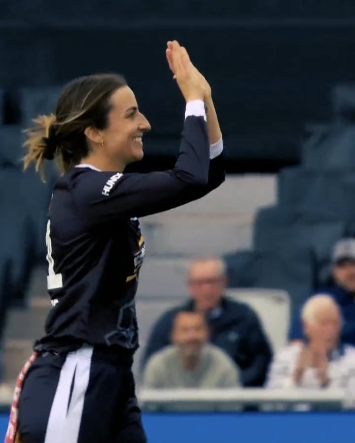 🚨The best-ever bowling figures of #TheHundred! How good was Fi Morris' 5/7? 🔥 She's the first bowler to take 5 wickets in the women's competition 👏