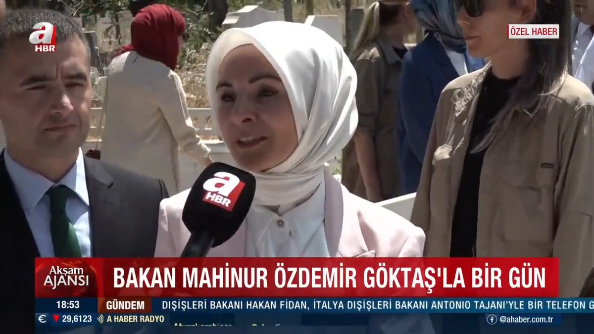 Bakan Göktaş’ın bir günü #AHaber ekibi, Aile ve Sosyal Hizmetler Bakanı Mahi_Nur Özdemir Göktaş’a memleketi Afyonkarahisar’da gün boyunca eşlik etti