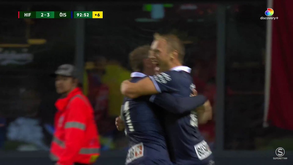 3-2 till Örgryte IS mot Helsingborgs IF i den 93:e matchminuten! Gästernas Villiam Dahlström lyckas placera ledningsmålet vid ena stolproten!