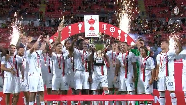 A thrilling shootout earns us the #TrofeoSilvioBerlusconi 🏆 Ciao, Presidente 🤍❤️🖤 #MonzaMilan #SempreMilan