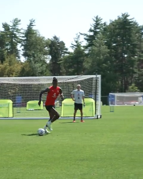 🏃 Fast and accurate 🎯 Dai ragazzi! 💪 #ACMPreseason #SempreMilan