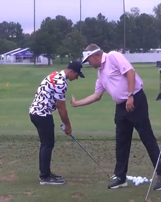 Working until sunset 💪 Viktor Hovland was the last player on the range for the final 45 minutes on Thursday. #FedExCup