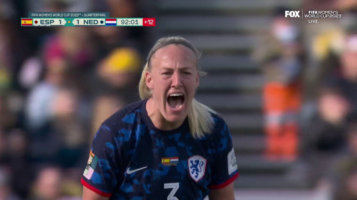 LATE DRAMA What an incredible moment for Netherlands and absolutely sensational strike from Stefanie van der Gragt to draw the Dutch level in stoppage time! 🇳🇱🙌