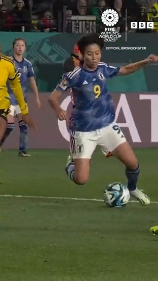 VAR didn't intervene on this decision. 👀 Thoughts? 🤔 #FifaWWC #BBCWorldCup #JPN #SWE