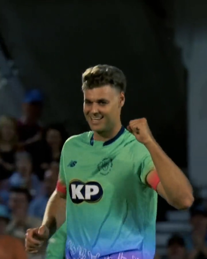 Absolute scenes! 🔥 How good was that from Spencer Johnson - and ON DEBUT? 👏 Here are some reactions to that brilliant performance! 😍 #TheHundred