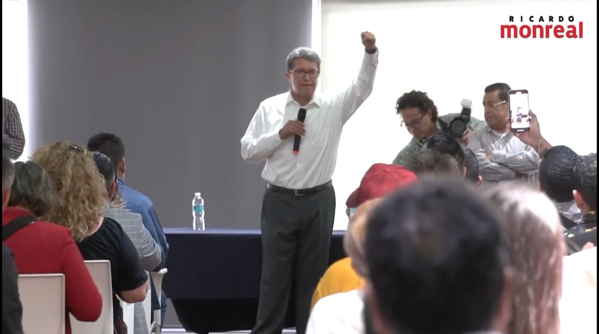 Me reuní con algunas y algunos líderes de nuestro movimiento, para conversar sobre lo que representamos para el país. Es momento de definirse y defender el proyecto de la Cuarta Transformación. ¡Vamos con todo!