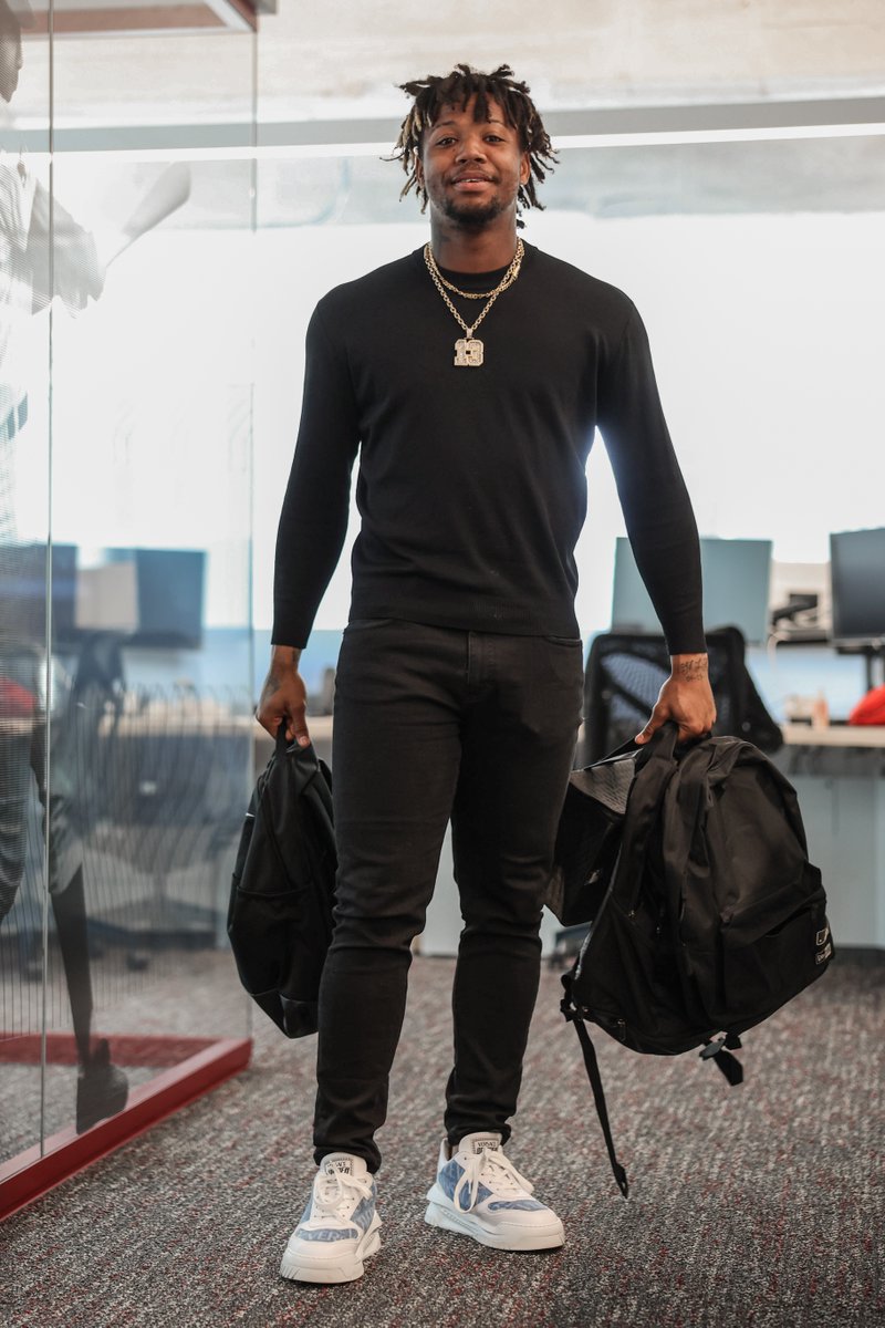 .@RonaldAcunajr24 just loves swiping bags. 🎒