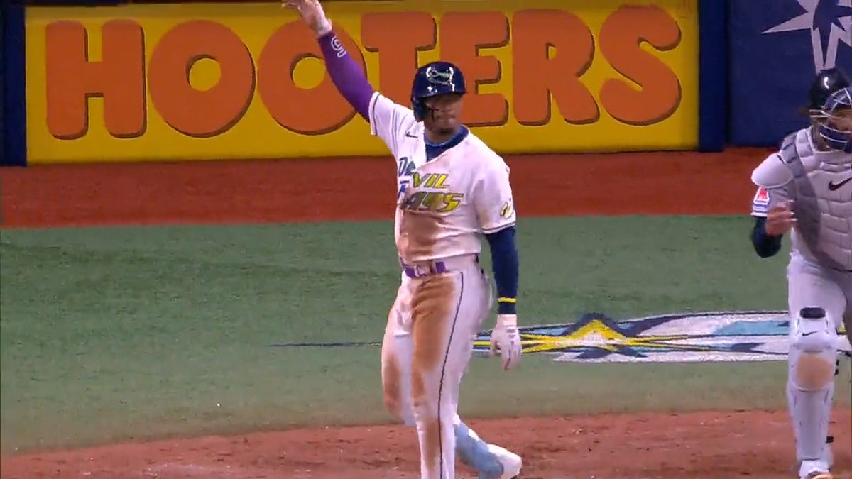HE KNEW 😈 Wander absolutely smashes his first career walkoff