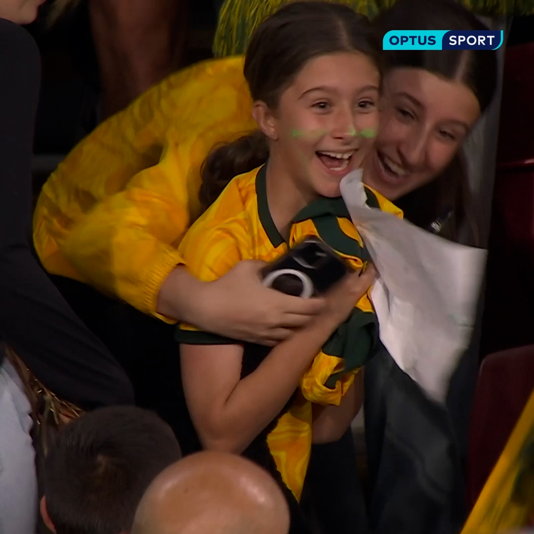 .Sam Kerr and the most selfless act of this tournament so far. After winning the most historic match in her lifetime, she hands her match-worn shirt to an adoring fan 🇦🇺 #FIFAWWC #OptusSport