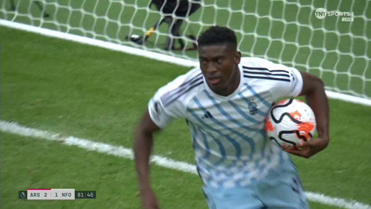 Anthony Elanga's brilliant breakaway and Taiwo Awoniyi's pinpoint finish make it game on 👀 That's a stunning counter attack from Nottingham Forest! ⚡️ 📺 Watch live on TNT Sports &amp; discovery+