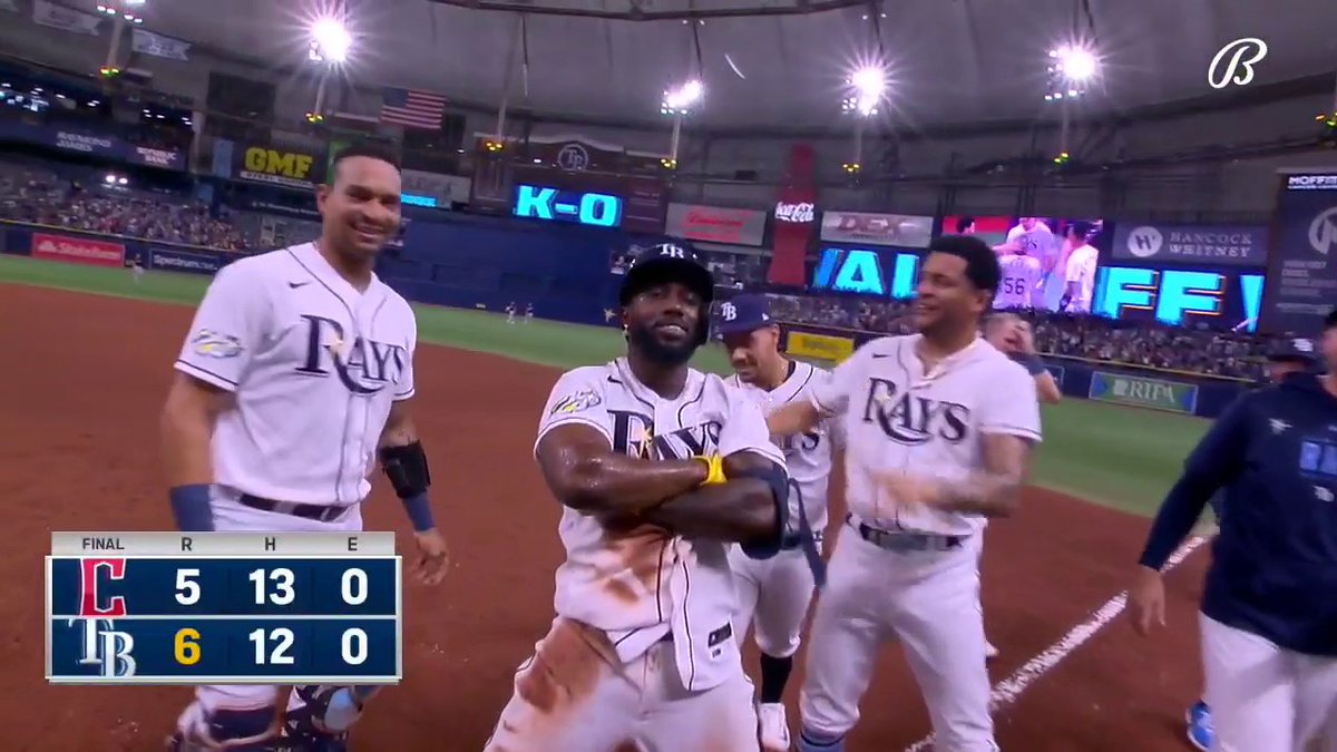 IT'S ANOTHER WALK-OFF WIN FOR THE RAYS! #RAYSUP