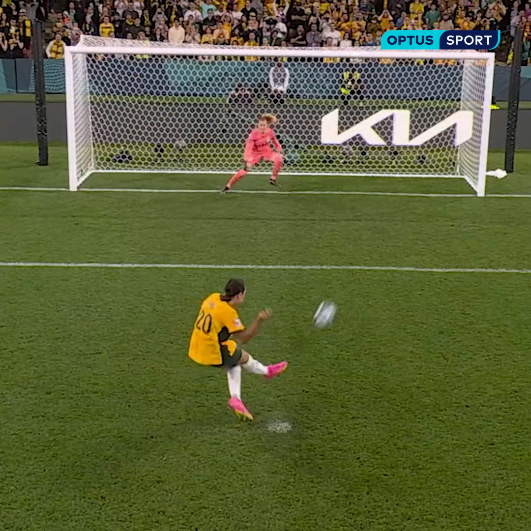 Every. Single. Penalty. In. 30. Seconds 🇦🇺 We promise it's not as painful on the second watch 😂 Tillies on top in Brisbane 💚💛 #FIFAWWC #OptusSport