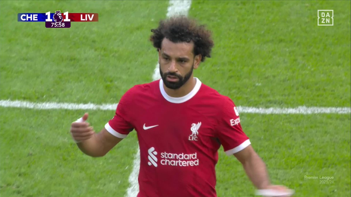 ¡Ni mira a Jürgen Klopp! 😡 El enfado de Mo Salah al ser cambiado en el partido contra el Chelsea 🤬 #PremierLeagueDAZN ⚽ 🏴󠁧󠁢󠁥󠁮󠁧󠁿