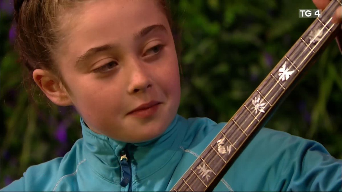 Aoife Dunleavy ag #Fleadh23 🦆🎶✨ 🏆 Bainseó Faoi 12 ~ U12 Banjo Champion 🪕