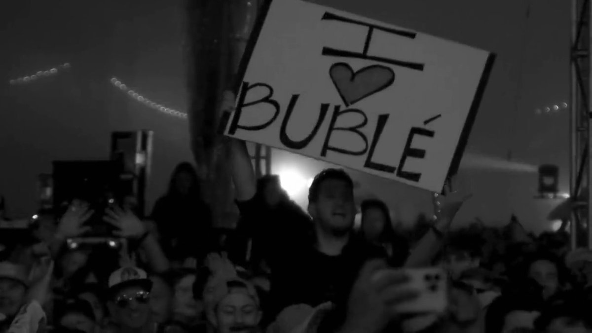 Oh he knew the song!!! Thanks Michael Bublé &amp; Outside Lands 🤘 #I❤️Bublé #outsidelands