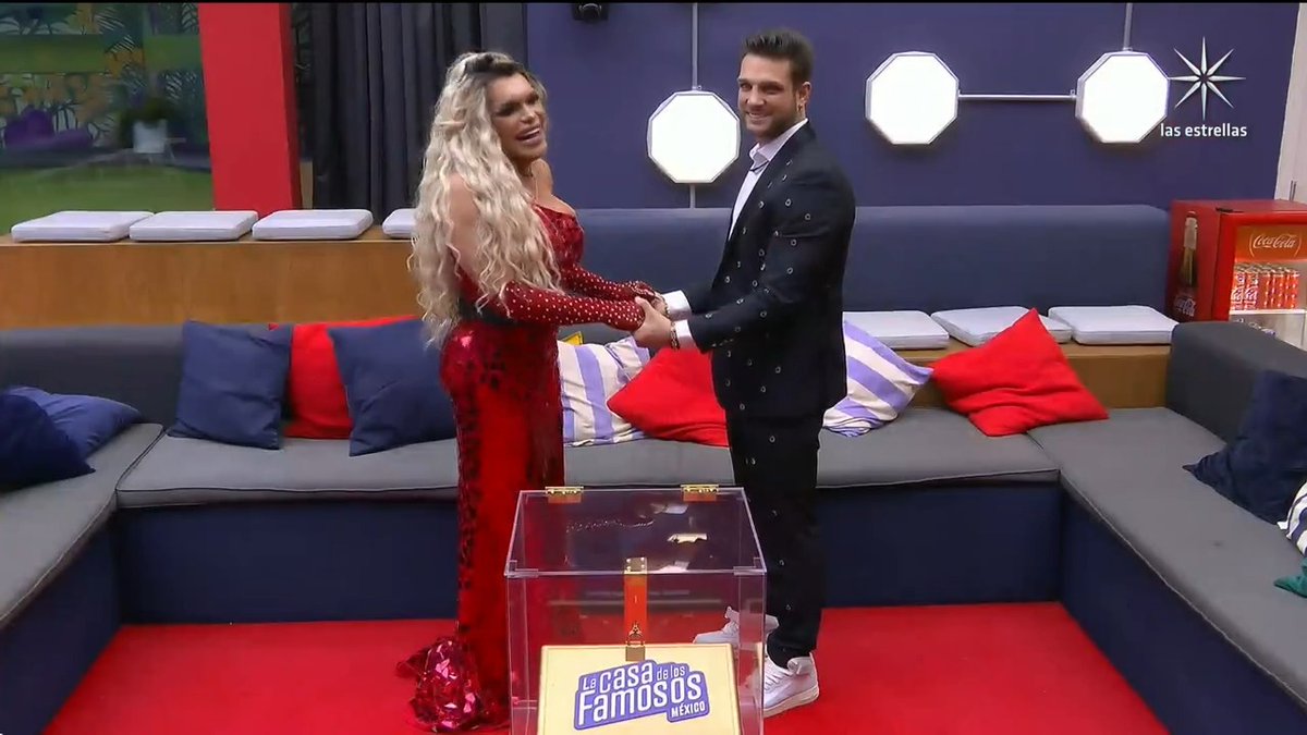 Solo quedaron dos habitantes, pero sus emociones a flor de piel fueron más que suficientes para llenar tooooda la casa ¡Wendy y Nicola, primero y segundo lugar! ¡Disfruta la gran final de #LaCasaDeLosFamososMx por #LasEstrellas y ViX! 🏆 Wendy Guevara Nicola Porcella