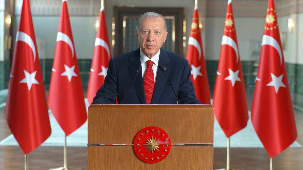 AK Parti’nin, milletimizin bağrından doğan bir siyasi hareket olarak Türkiye’ye hizmet için yola çıkışının 22’nci yıl dönümü… AK Parti çatısı altında yürüttüğümüz Türkiye’ye hizmet mücadelemizde birlikte yol yürüdüğümüz tüm kardeşlerime şükranlarımı sunuyorum. #AkParti22Yaşında