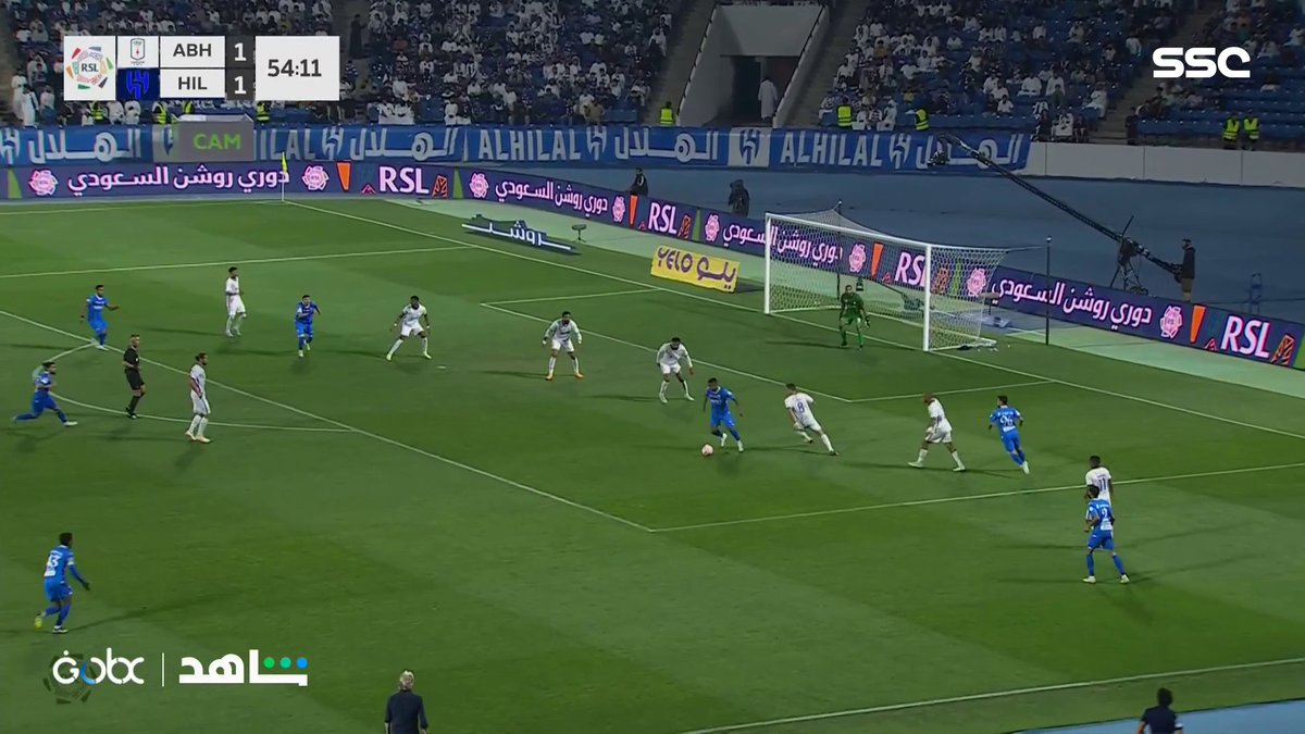 مالكوم يسجل الهدف الثاني للهلال في شباك أبها #دوري_روشن_السعودي #الهلال_أبها