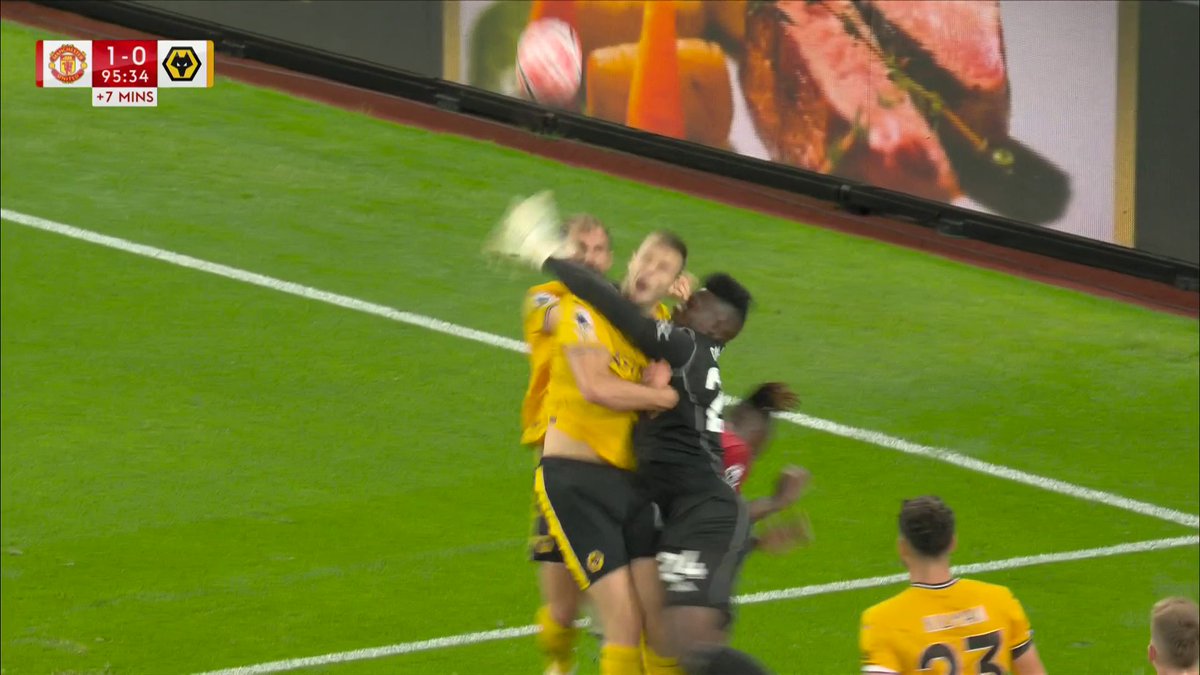 Should Wolves have had a penalty? 😬