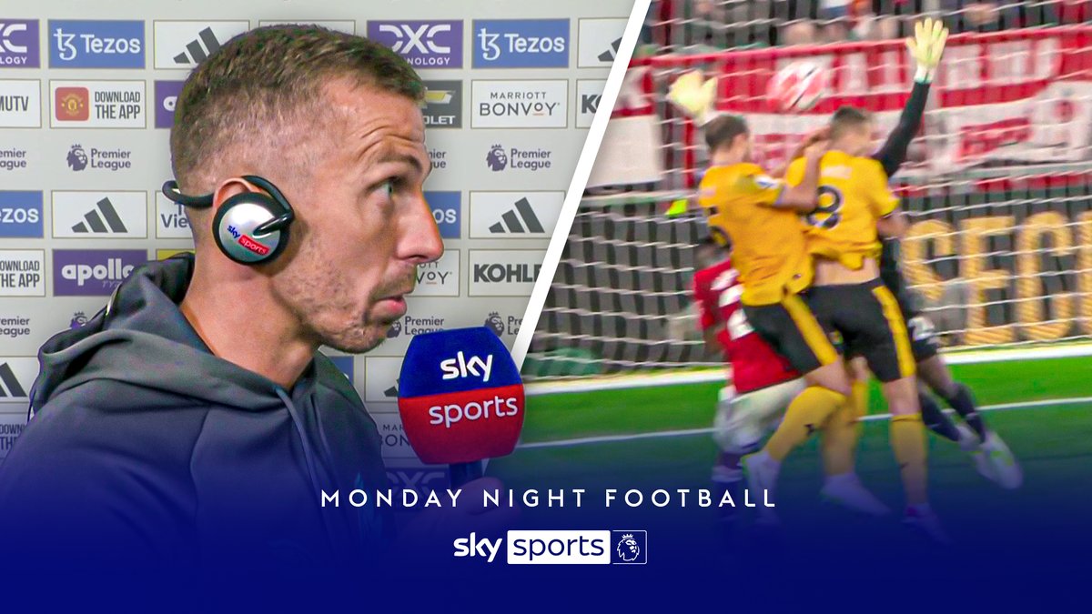 "I thought the keeper almost took our centre forward's head off!" 😳 Gary O'Neil in shock that Wolves didn't get a penalty late on at Old Trafford 🎥❌