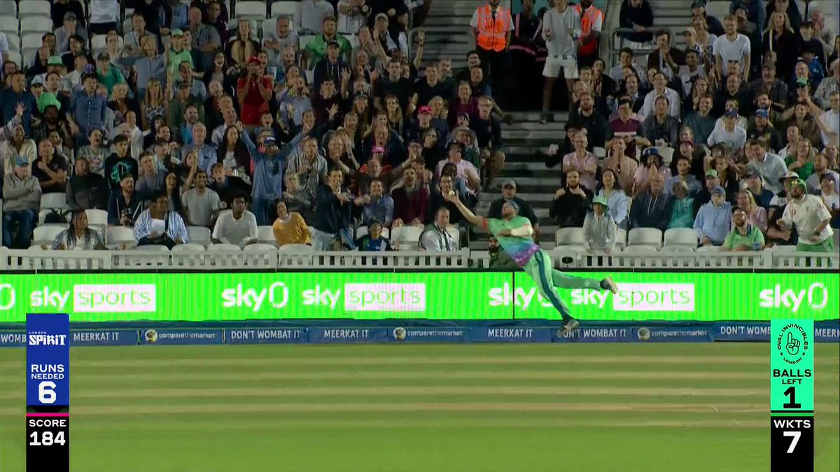 INCREDIBLE fielding from Ross Whiteley! 🤯