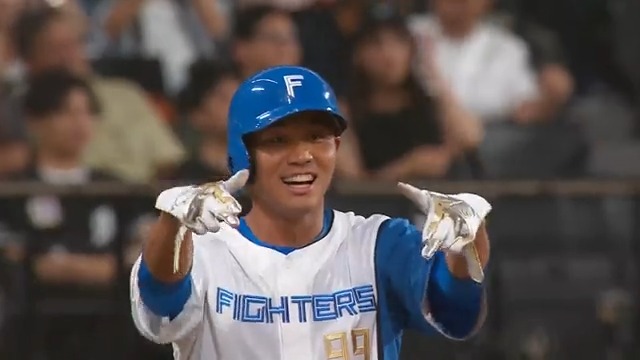 最強‼タイムリースリーベース🔥🔥 #王柏融 #新時代 #lovefighters 🎁8/22(火)FAV限定「超夏扇子」🎁 👉