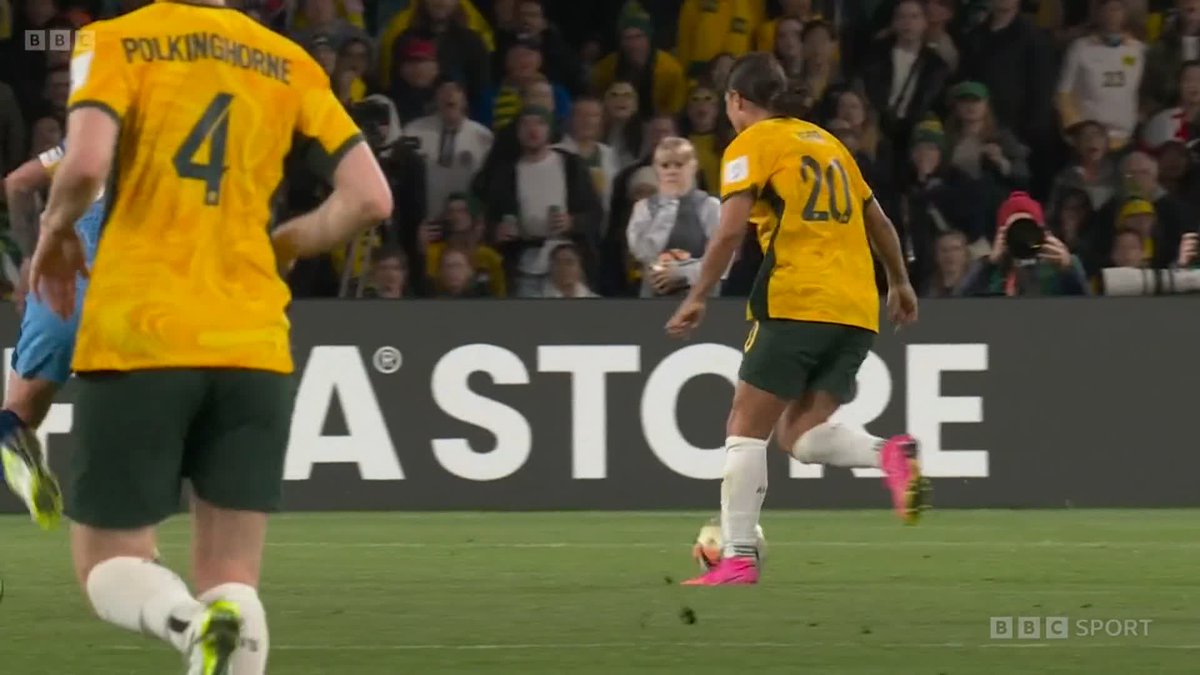 Sam Kerr doing Sam Kerr things 🥵 #FIFAWWC #ENG #AUS