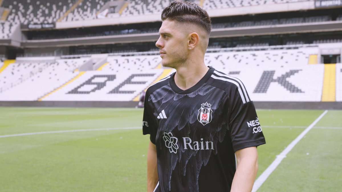 The best view in town. Welcome to Beşiktaş, Ｒａｓｈｉｃａ 😎