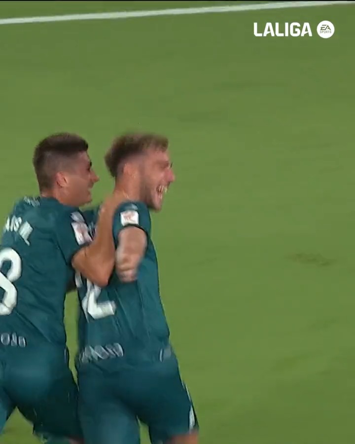 Volver así a #LALIGAHYPERMOTION... 🤩😉 ⚽ Iker Losada 💚 Racing Club Ferrol #RacingFerrolElche | #LALIGAHighlights
